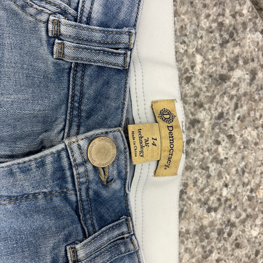Stylish Light Blue Distressed skinny Jeans - Picture 5 of 9